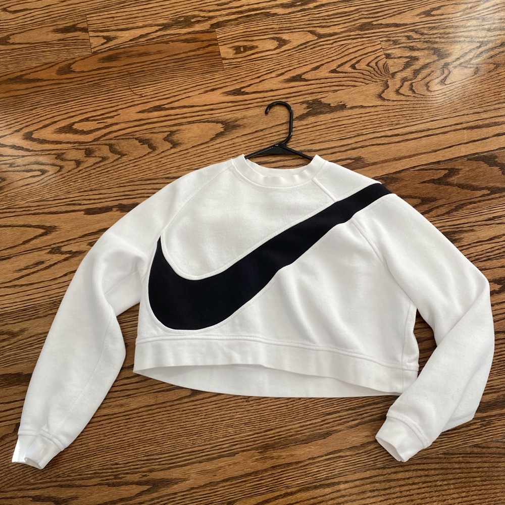 NIKE crewneck